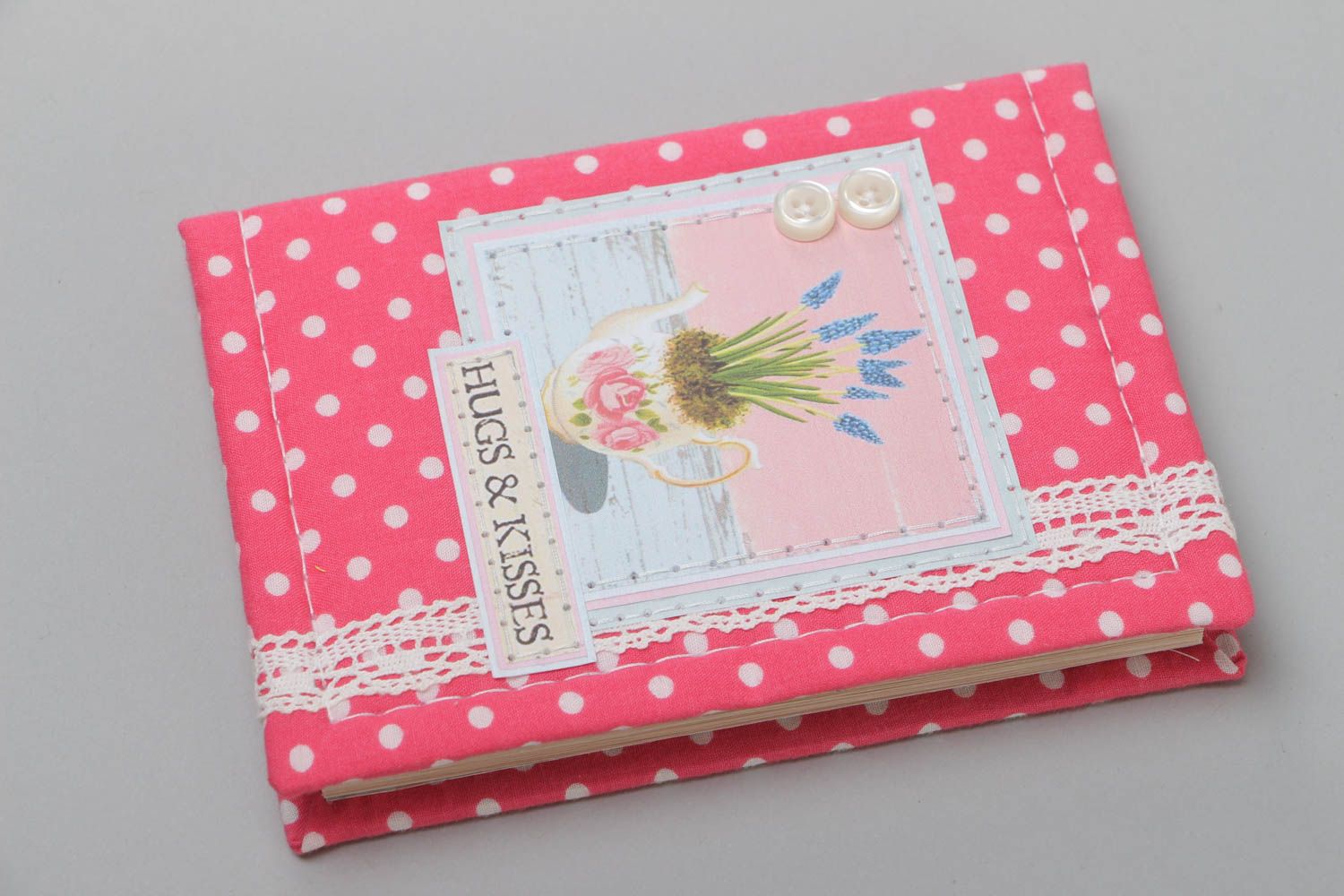 Carnet avec couverture en tissu rose à pois blancs décoré de dentelle fait main photo 2