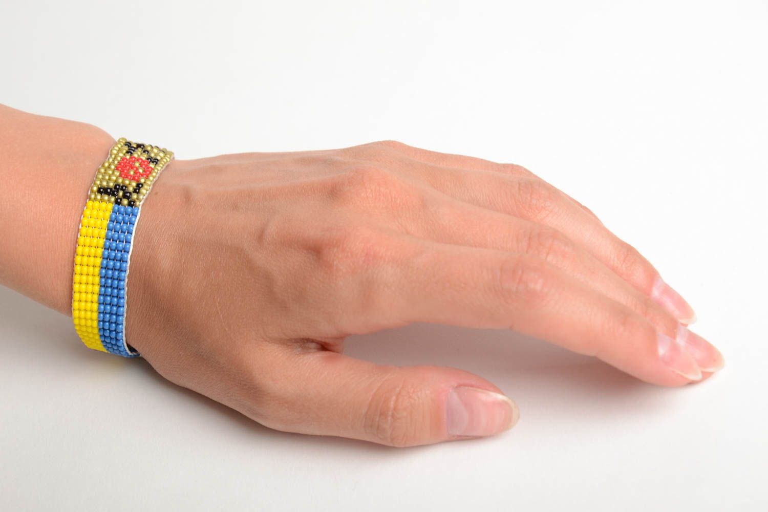 Bracelet tissé en perles de rocaille tchèques fait main multicolore original photo 2