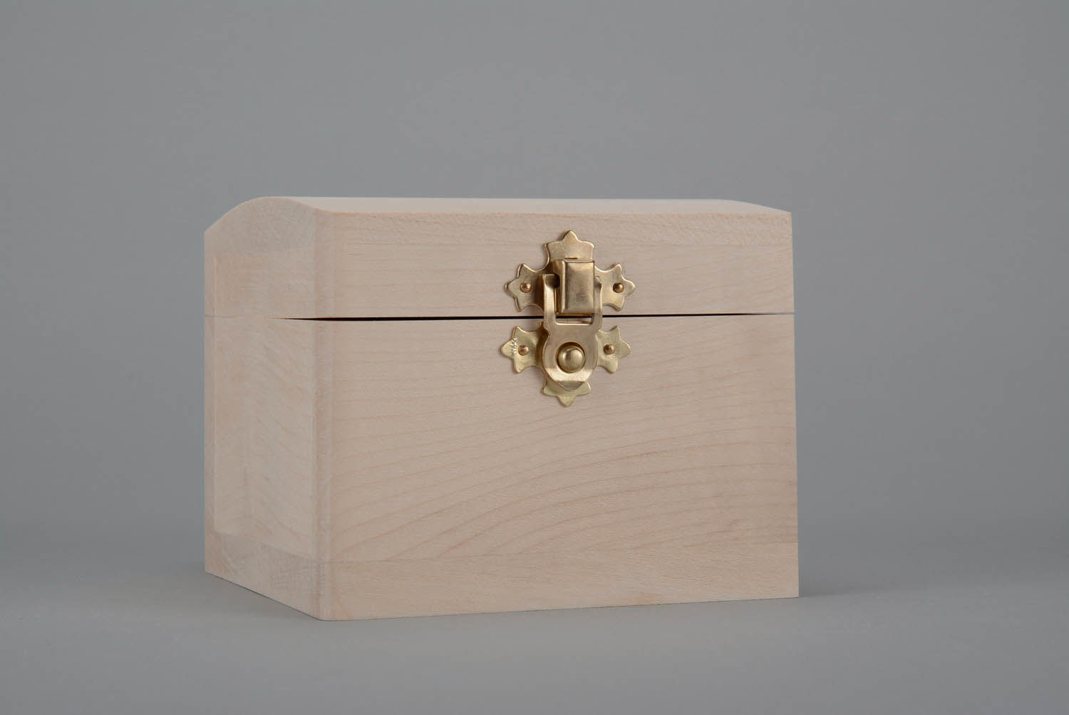 Boîte à décorer sculptée de bois à main photo 2