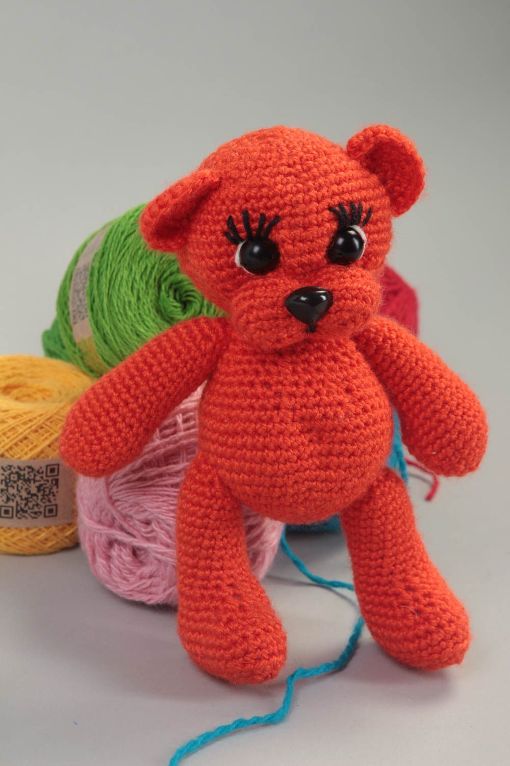 Jouet enfant Peluche tricotée fait main Cadeau original ourson rouge pour fille photo 1