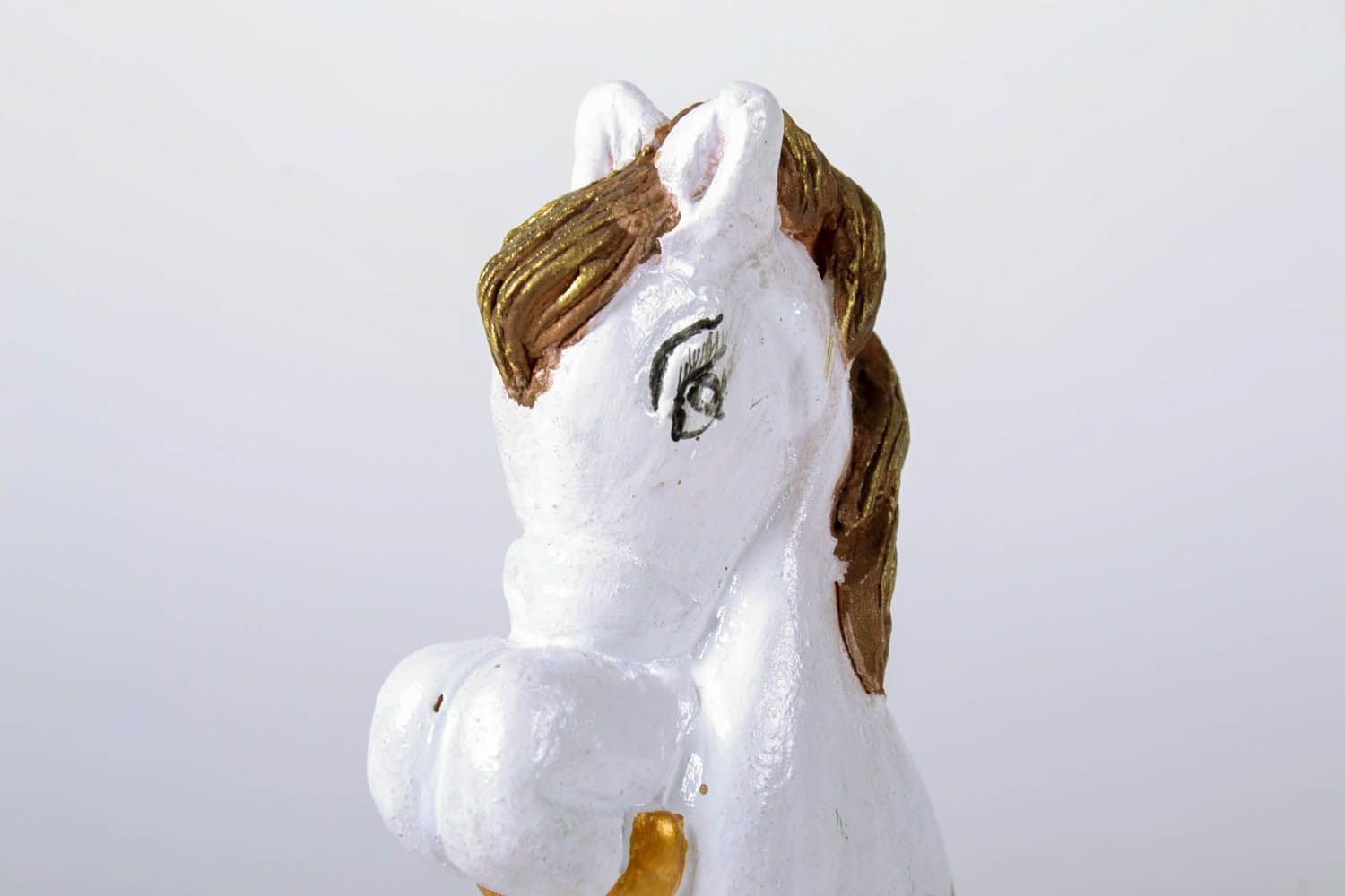Die Statuette aus Ton Der Pferd foto 4