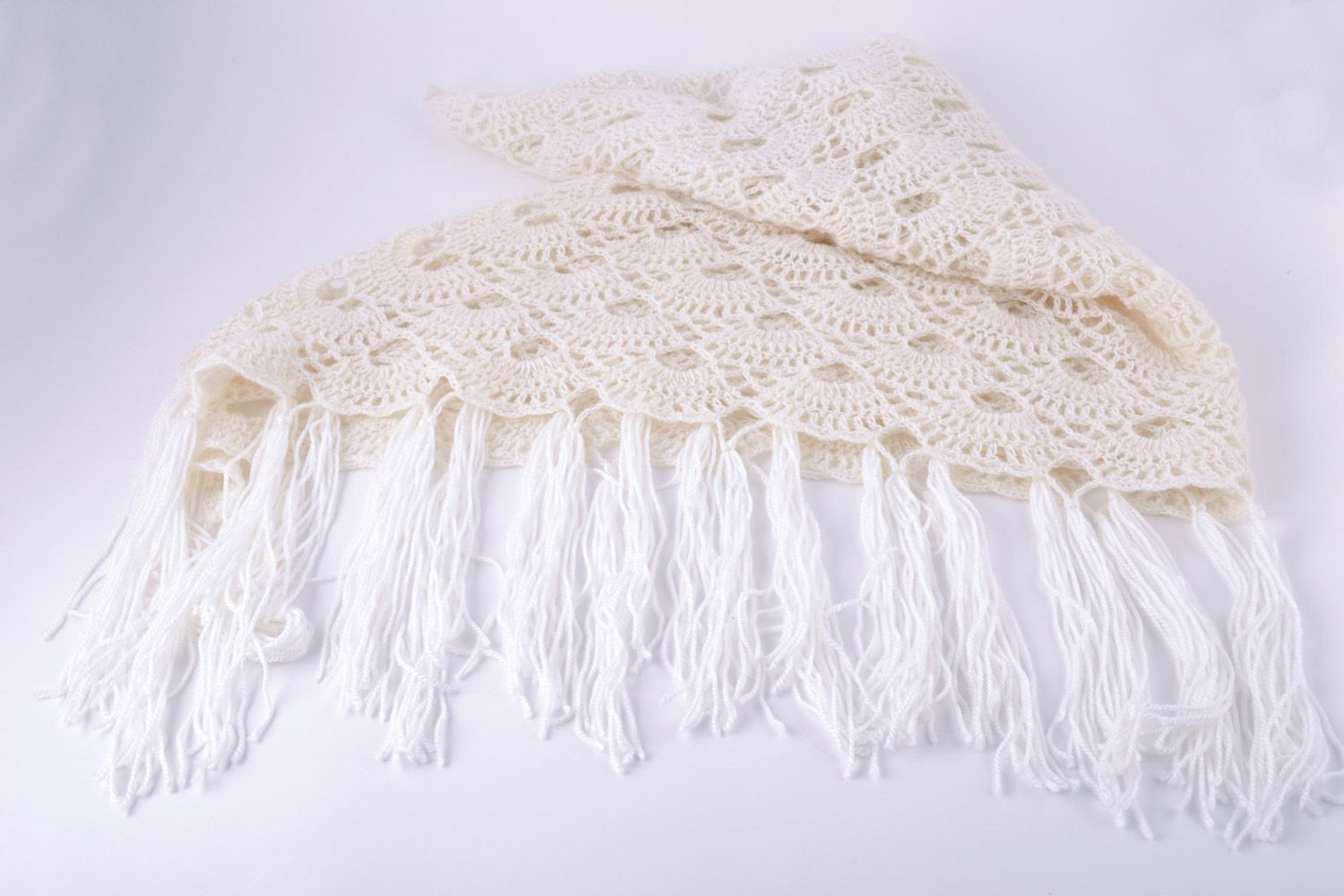 Warm lacy handmade women's shawl crocheted of white semi-woolen threads photo 3