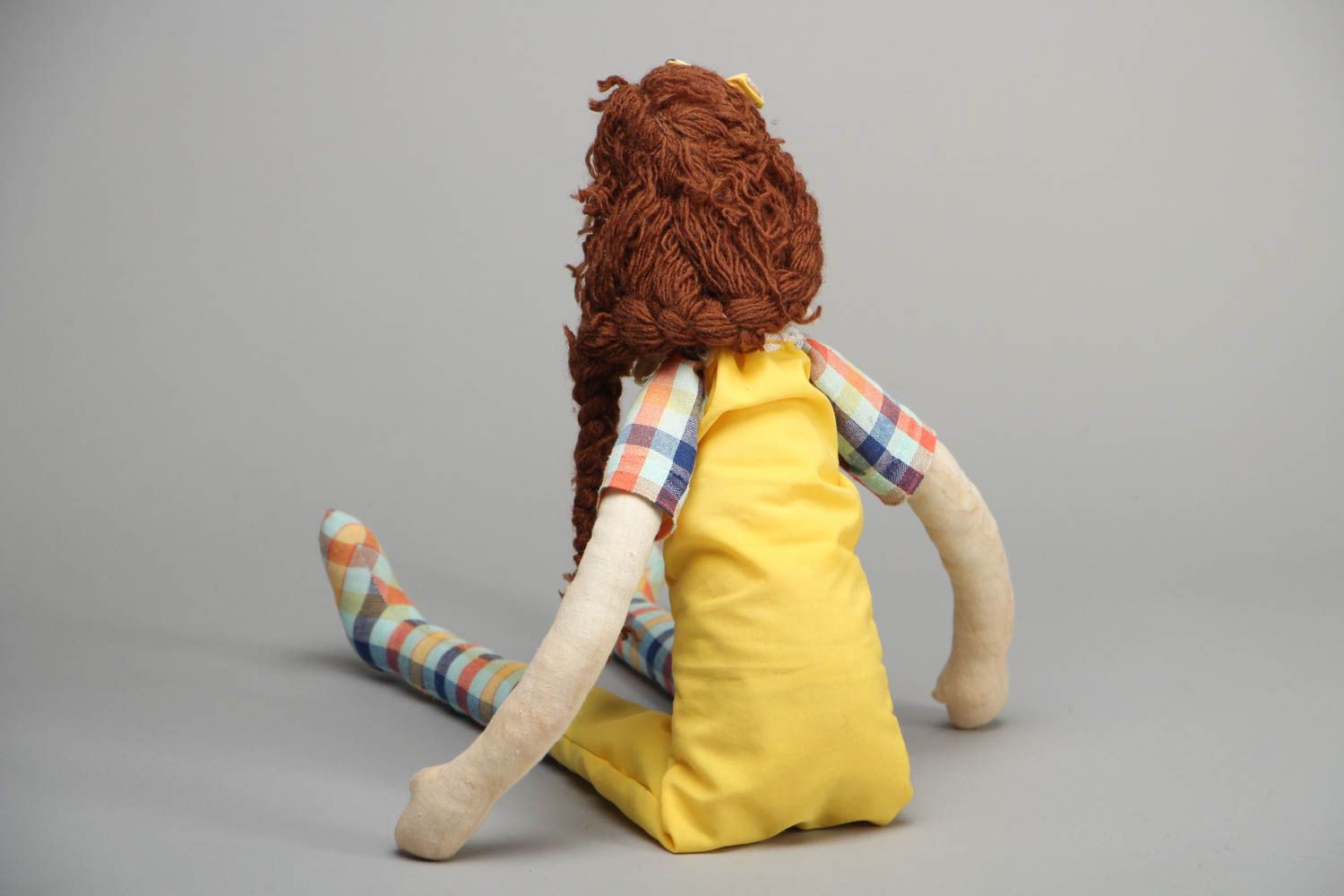 Симпатичная дизайнерская кукла из бязи и хлопка фото 3