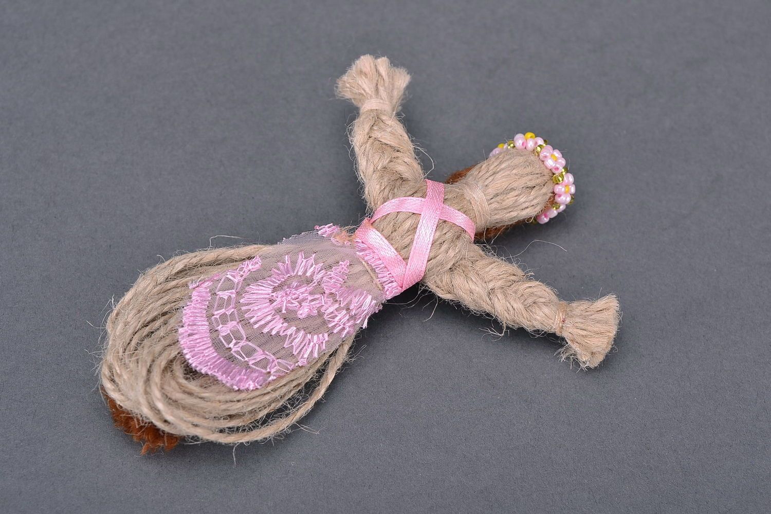 Кукла-веснянка в розовом переднике фото 1
