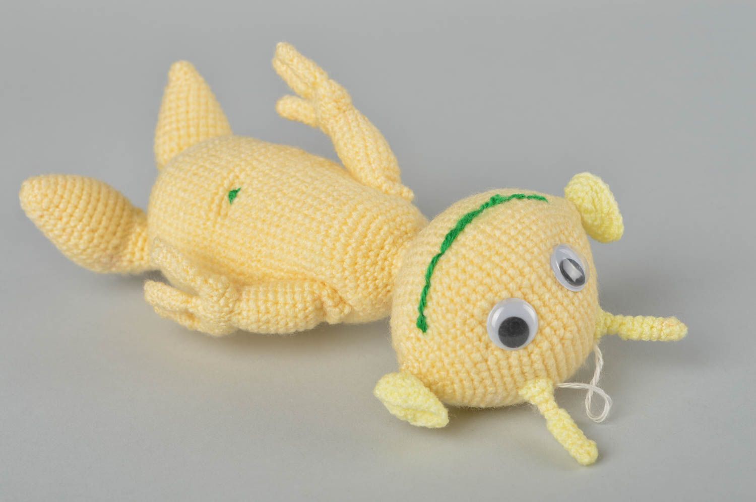 Peluche extraterrestre Jouet fait main tricoté au crochet Cadeau enfant photo 2