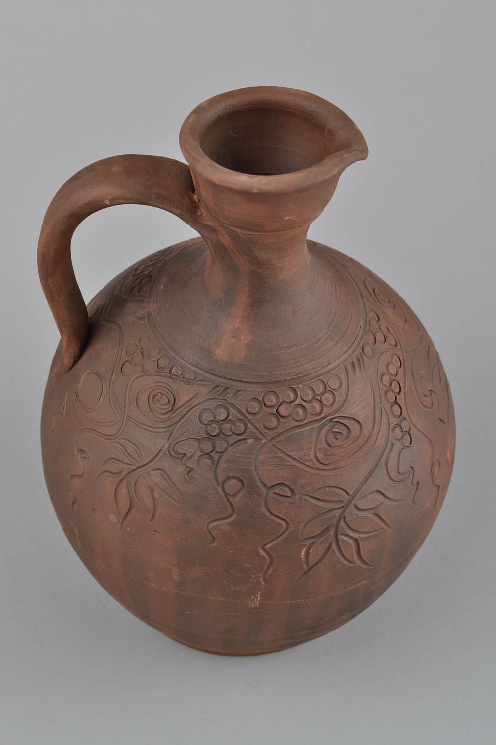 Cruche à vin en argile marron foncé faite main de forme originale à motif 2 l  photo 5