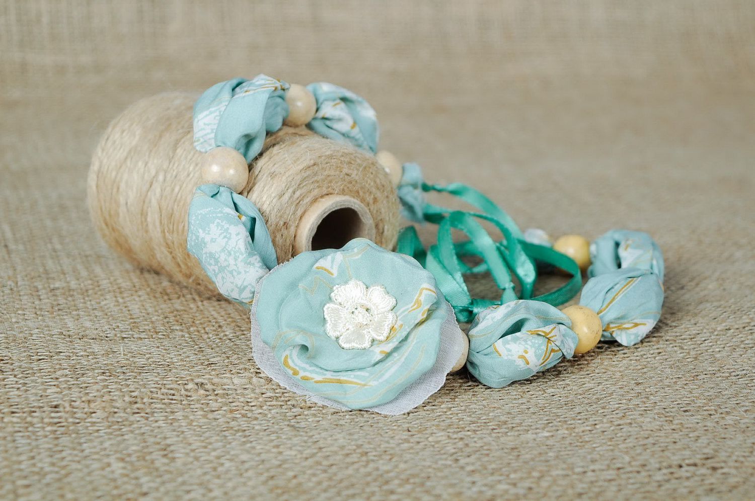 Beads made of silk and wood Tenderness photo 1