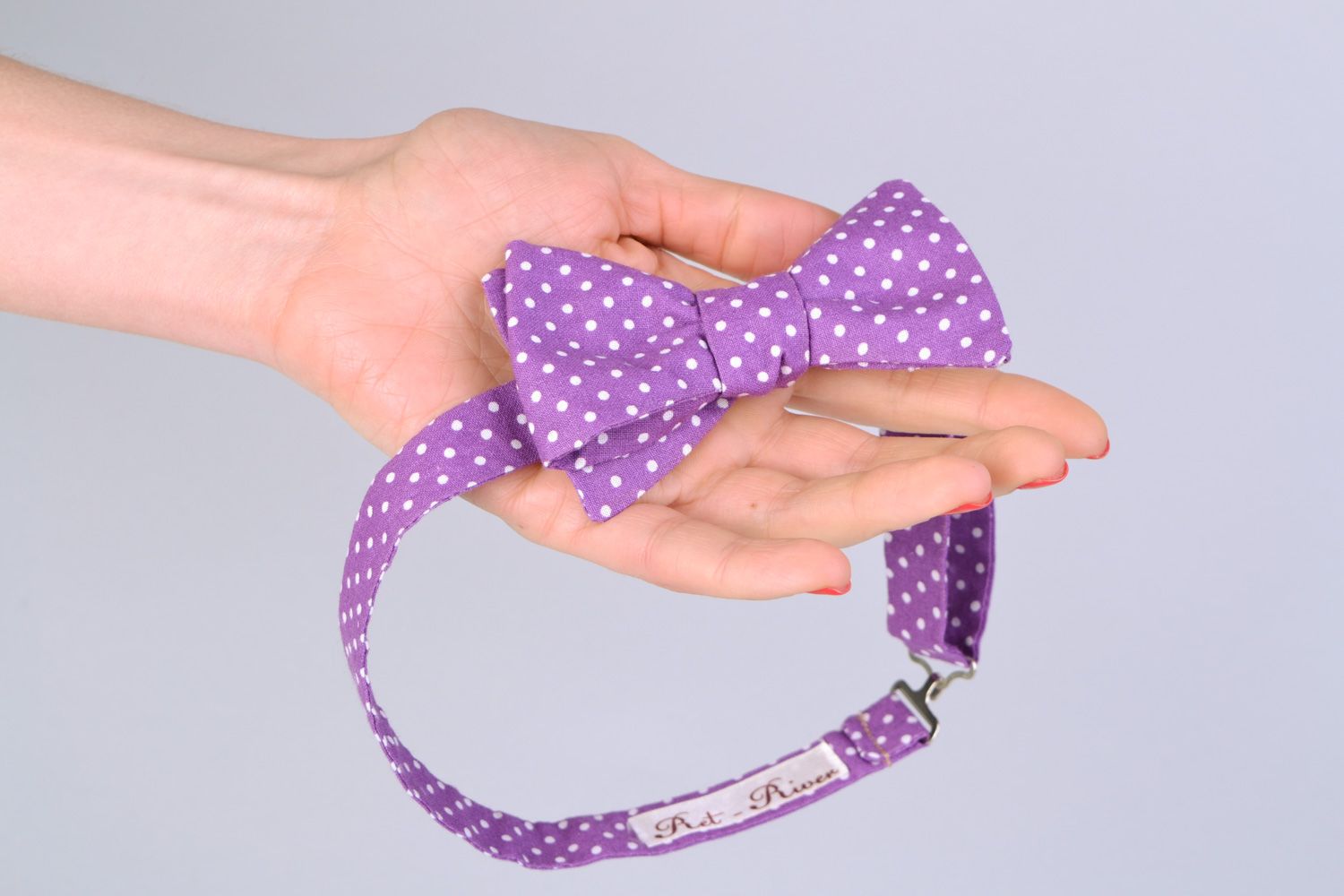 Stylish handmade textile bow tie Lilac Polka Dot photo 2