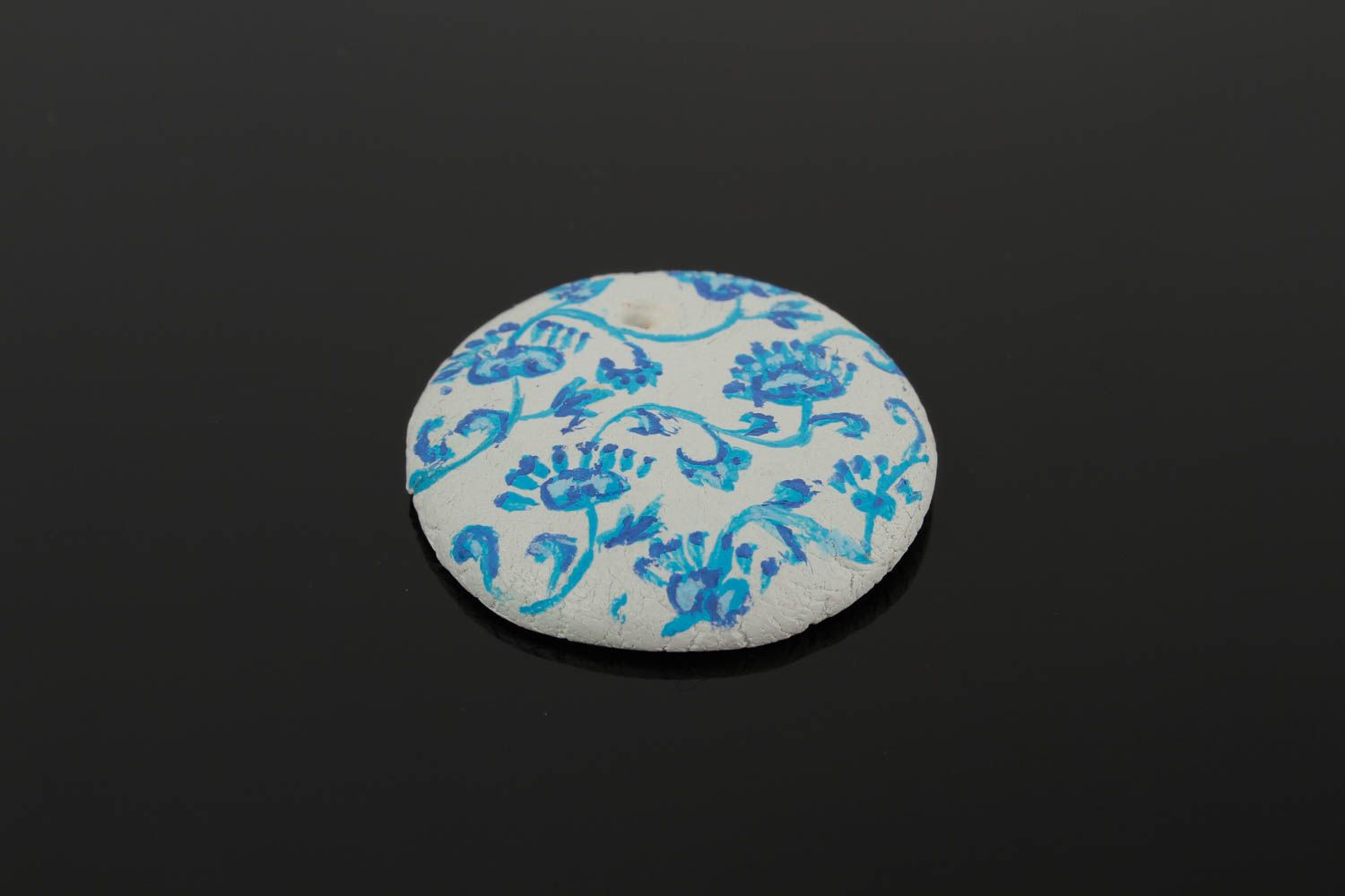 Pendentif blanc à motif bleu Bijou fait main en pâte polymère Cadeau femme photo 5