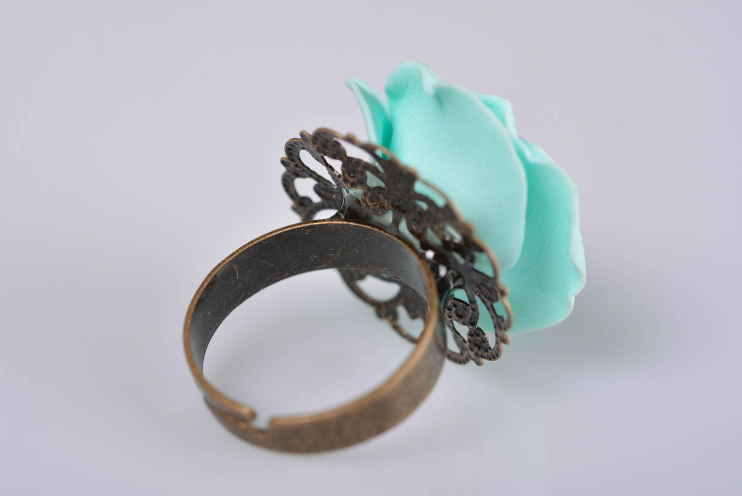 Кольцо с цветком из полимерной глины голубое крупное нежное красивое хэнд мейд фото 4