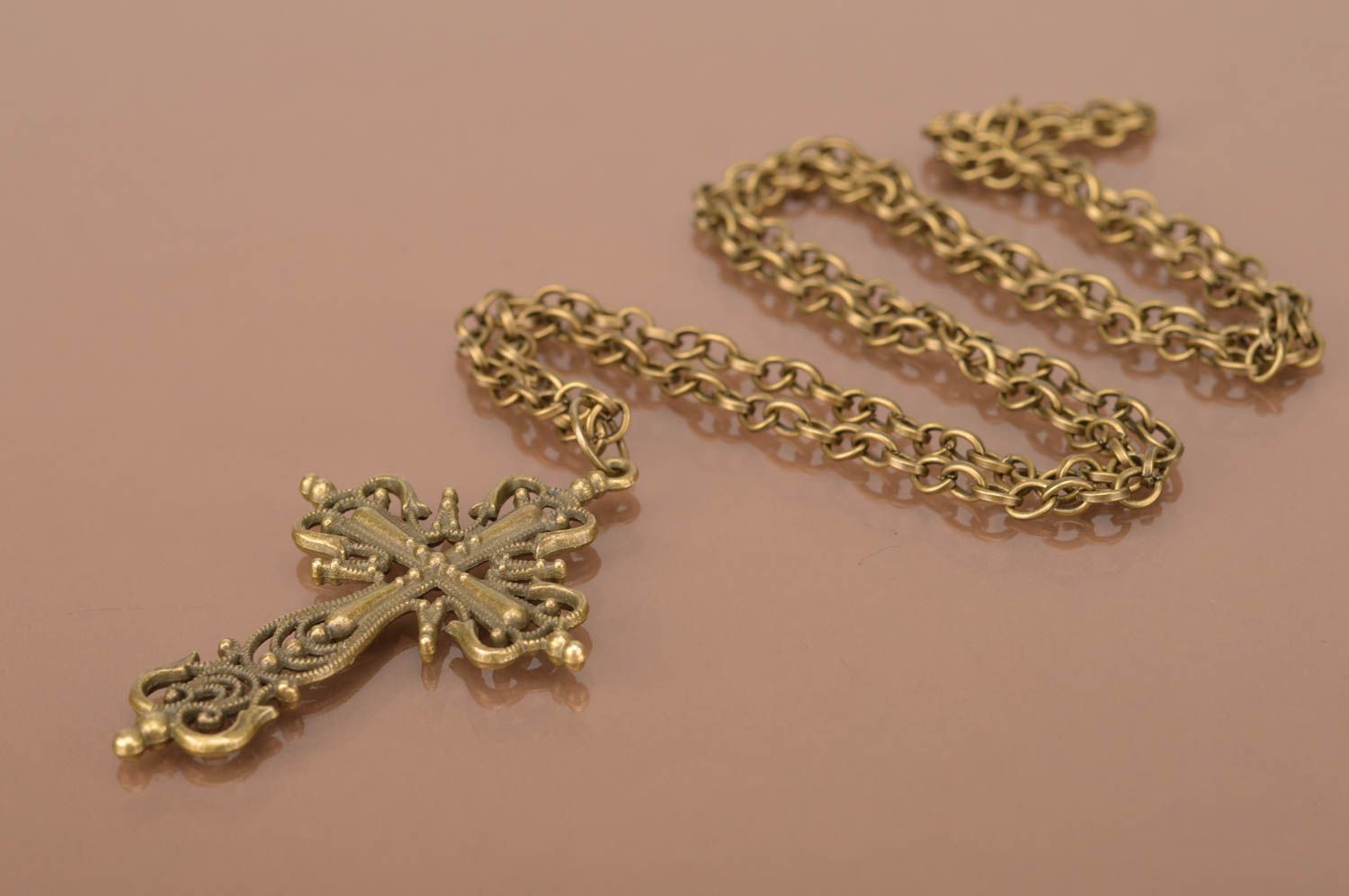 Pendentif croix Bijou fait main grand métal couleur bronze Accessoire femme photo 5