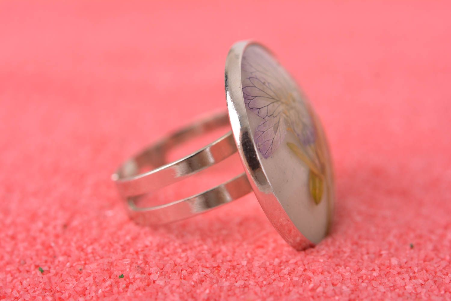 Кольцо ручной работы кольцо из эпоксидной смолы женское кольцо с редиской фото 2