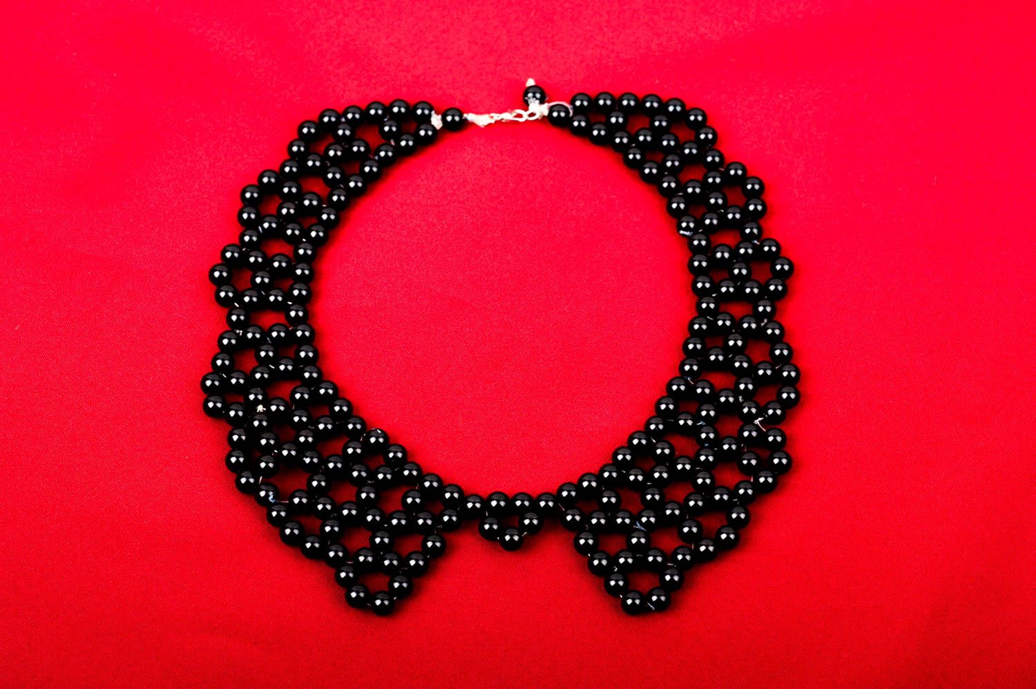 Faux col Accessoire femme fait main noir en perles plastiques Cadeau original photo 1