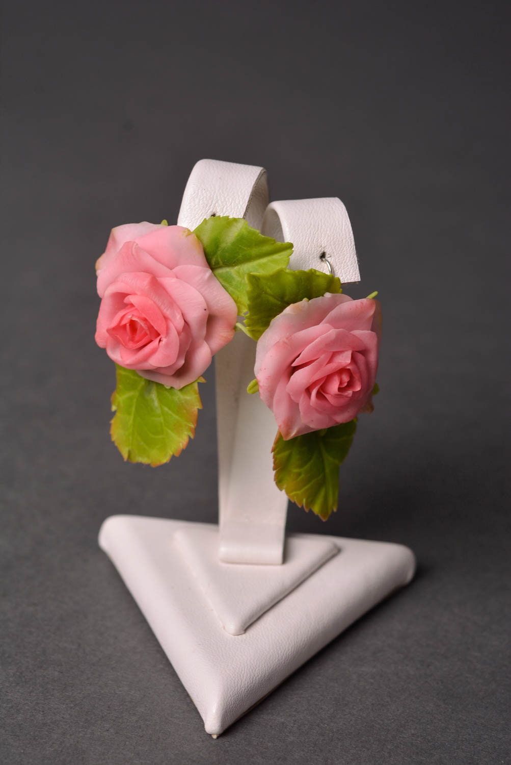 Красивые серьги хэнд мэйд кольцо из пластики украшения из полимерной глины Розы фото 2