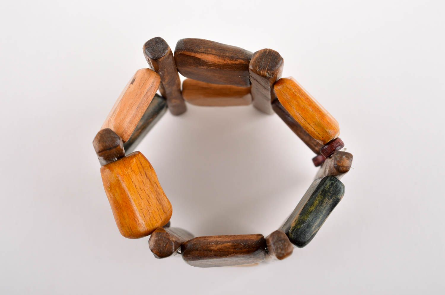 Деревянный браслет ручной работы стильный широкий браслет украшение из дерева фото 4