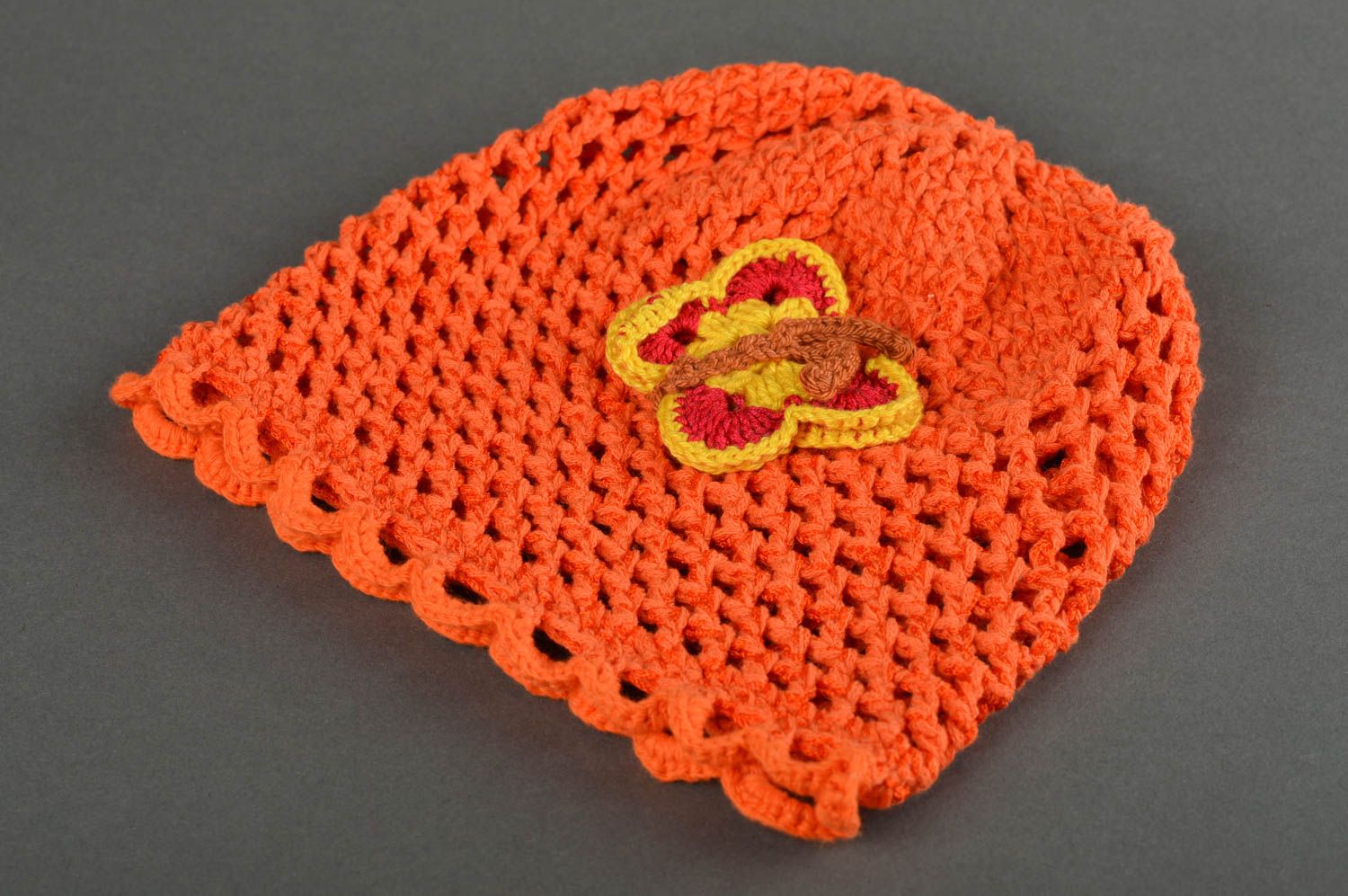 Вязаная шапка для детей хэндмэйд шапочка на девочку весенняя шапка оранжевая фото 3