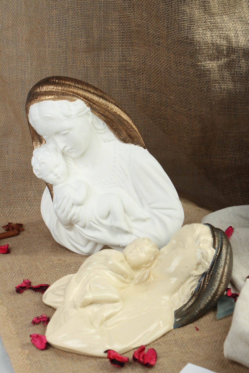 Designer plaster miniature Madonna with baby photo 5