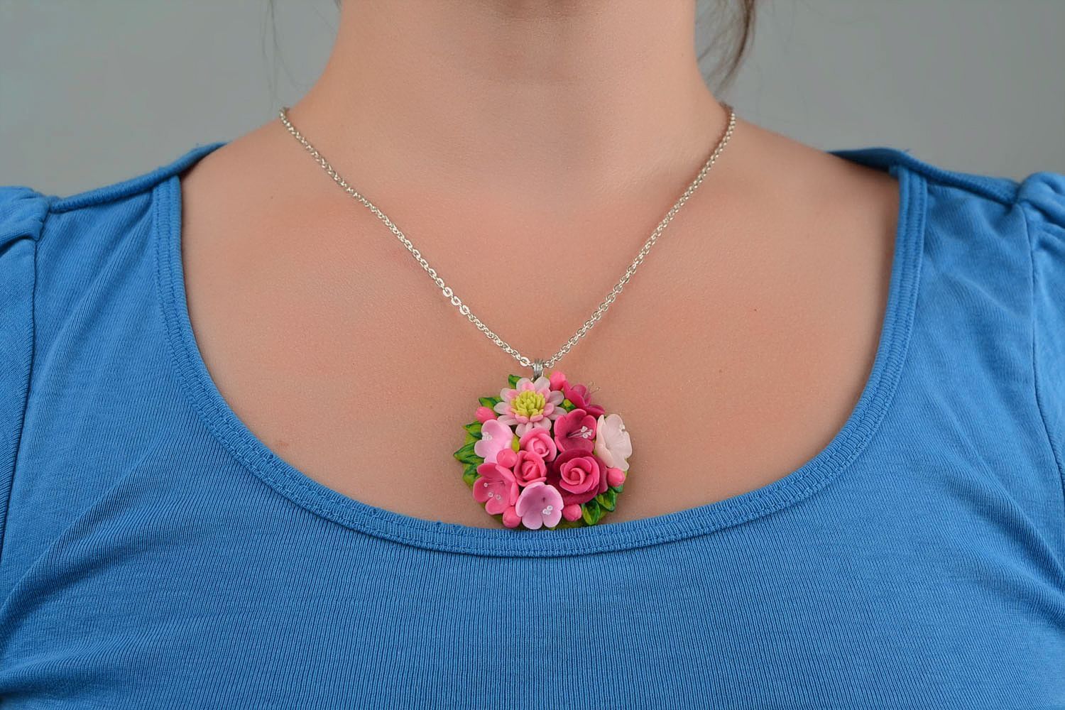 Bright handmade designer polymer clay flower neck pendant on chain photo 2