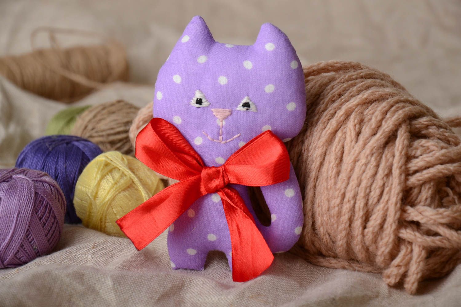 Schönes violettes niedliches Textil Kuscheltier Katze aus Kattun handmade  foto 1