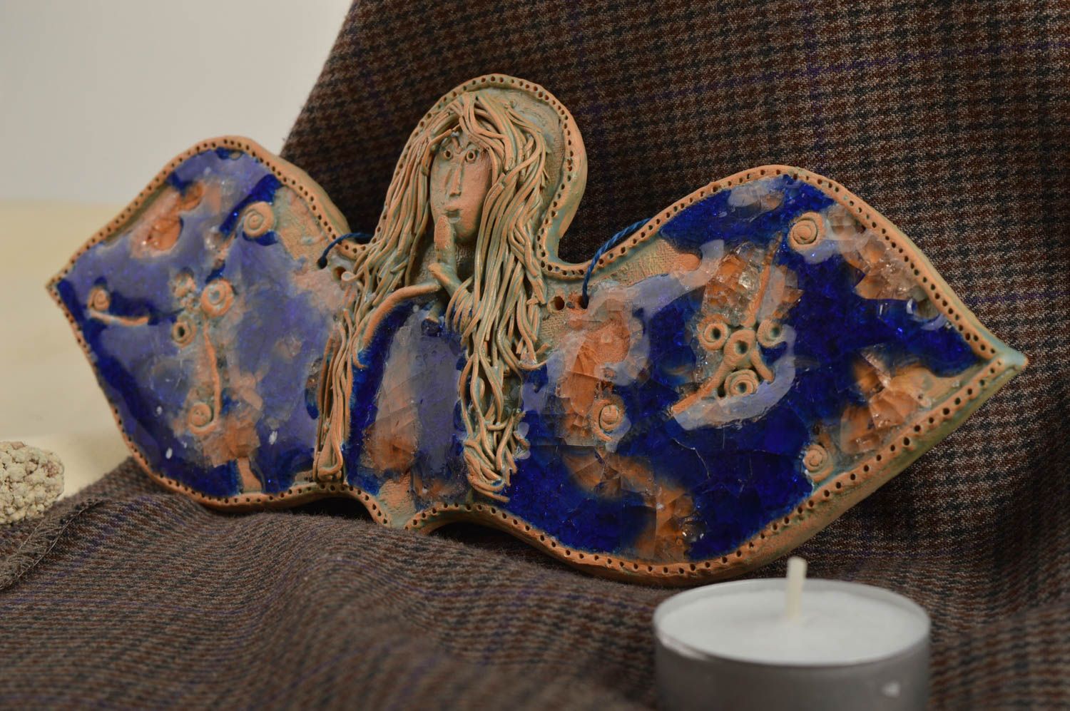 Фигурка из глины керамика ручной работы декор на стену в виде ангела из глины фото 1