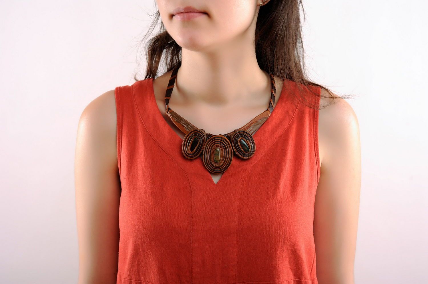 Necklace, made of leather and gem jade photo 4