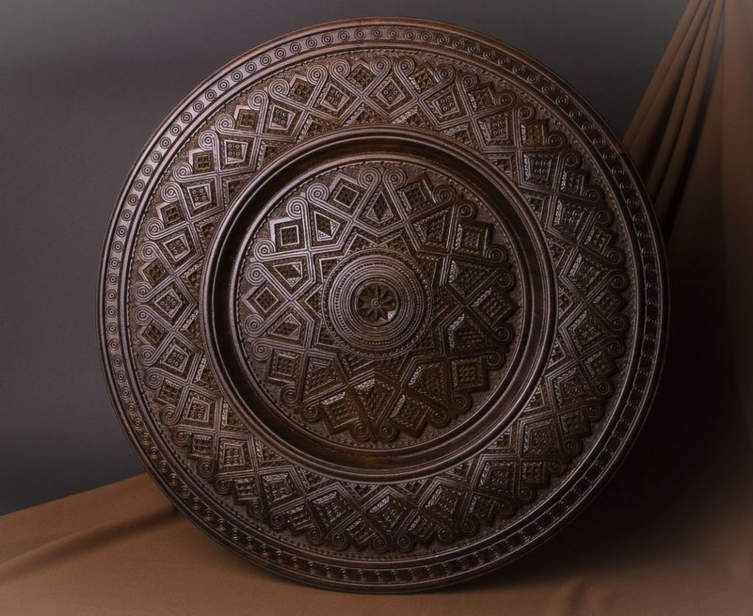 Large carved plate photo 1