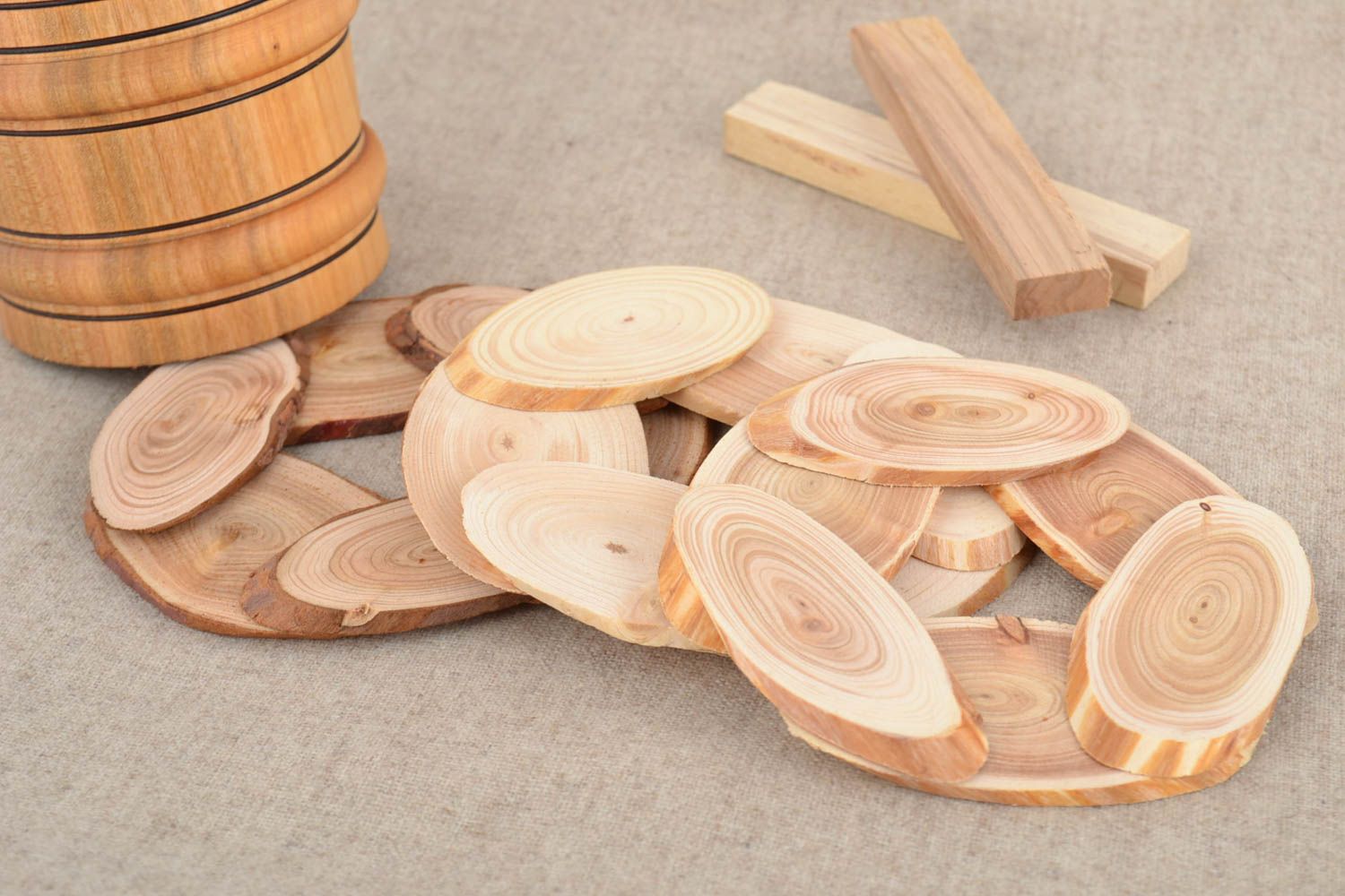 Handmade Untersetzer aus Holz für Tassen und anderes heiße Geschirr Set 3 Stück foto 1