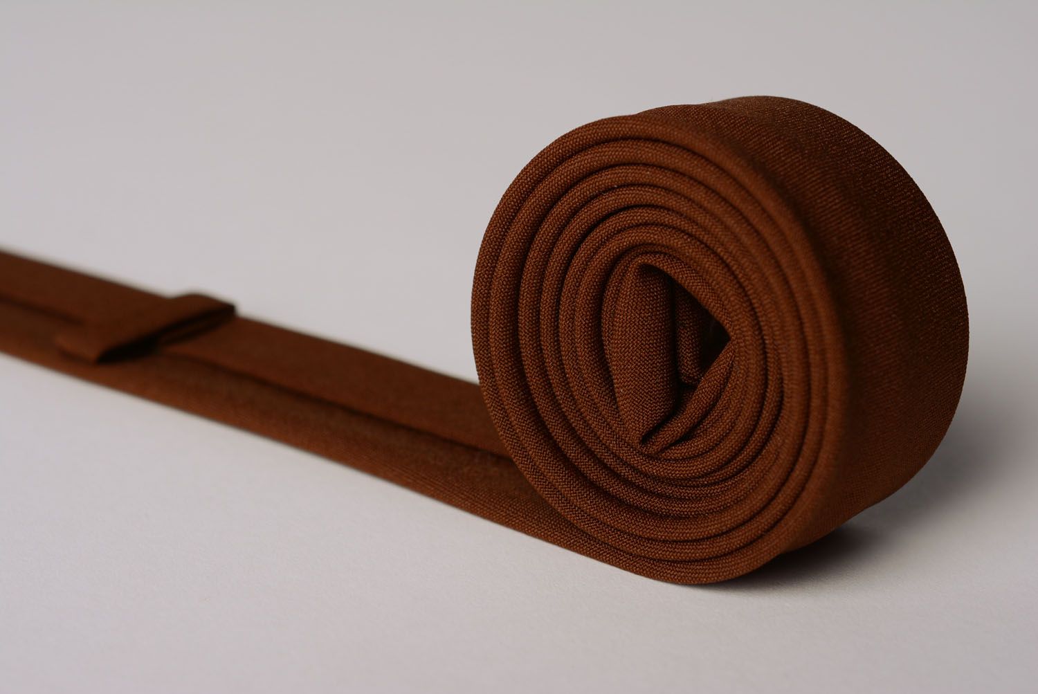 Cravate en gabardine marron faite main photo 3