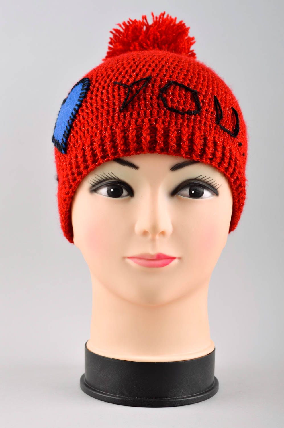 Вязаная шапка ручной работы шапка для девочки зимняя шапка красная с помпоном фото 2