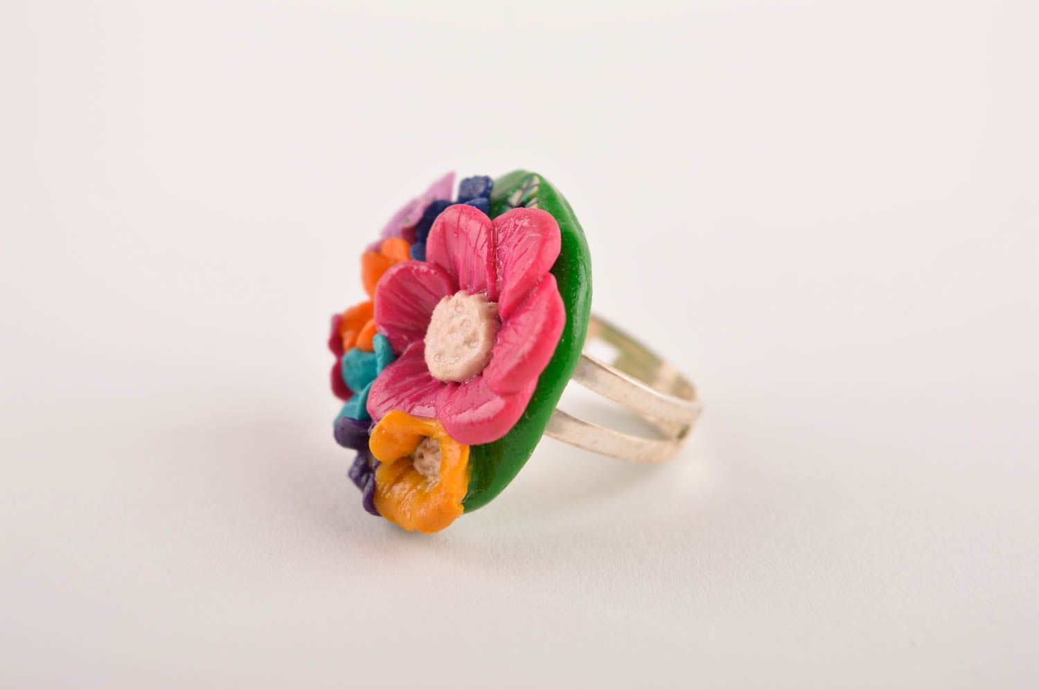 Кольцо ручной работы украшение из полимерной глины цветочное кольцо яркое фото 2