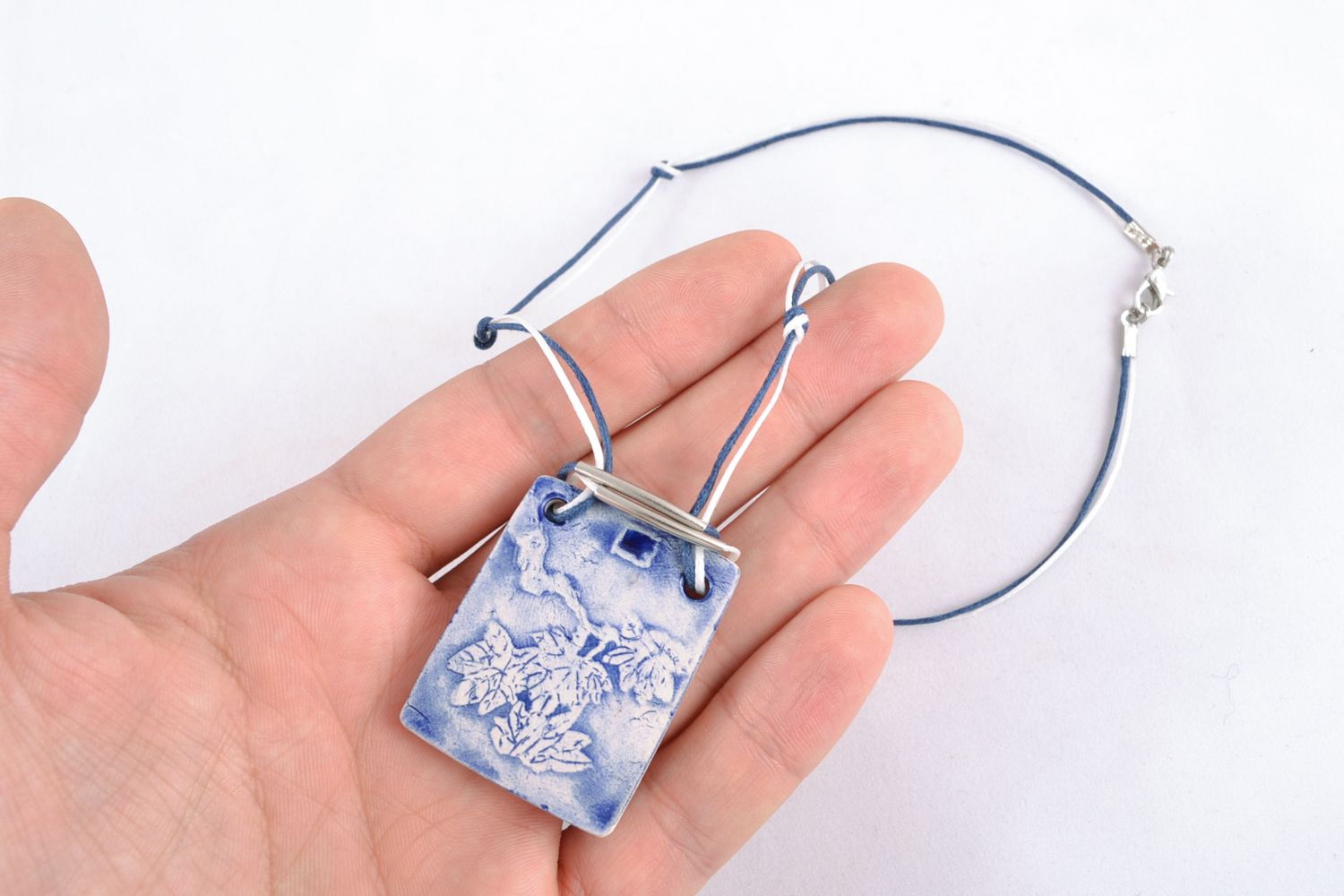 Rectangular ceramic pendant painted with engobes photo 2