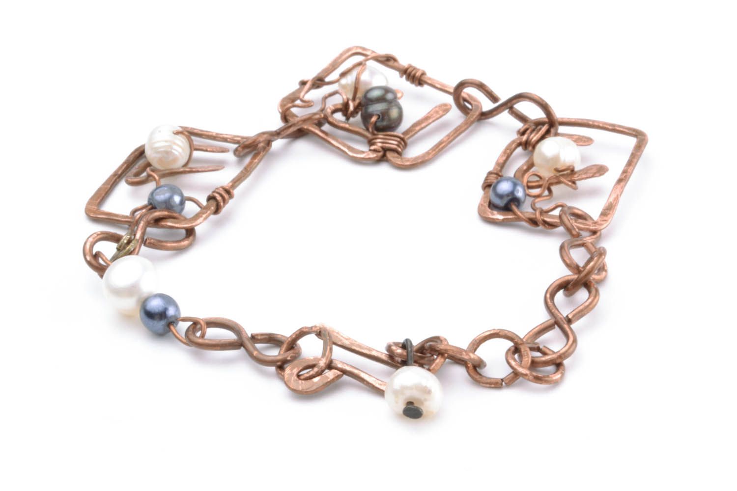 Copper bracelet with freshwater pearls photo 3
