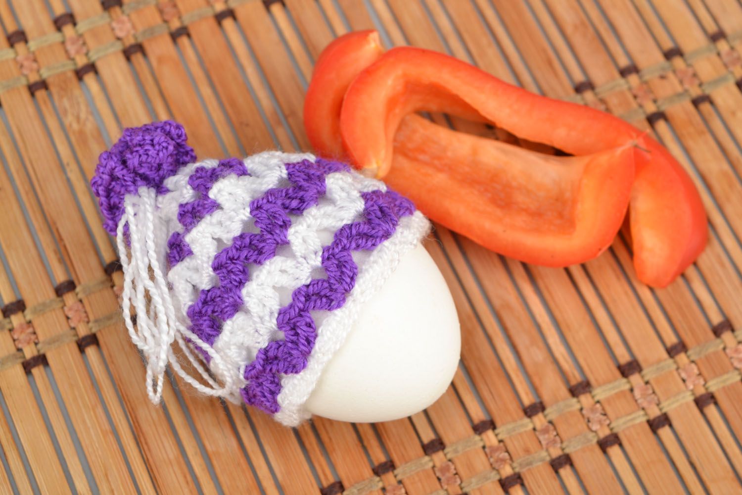 Crochet hat for Easter eggs photo 1