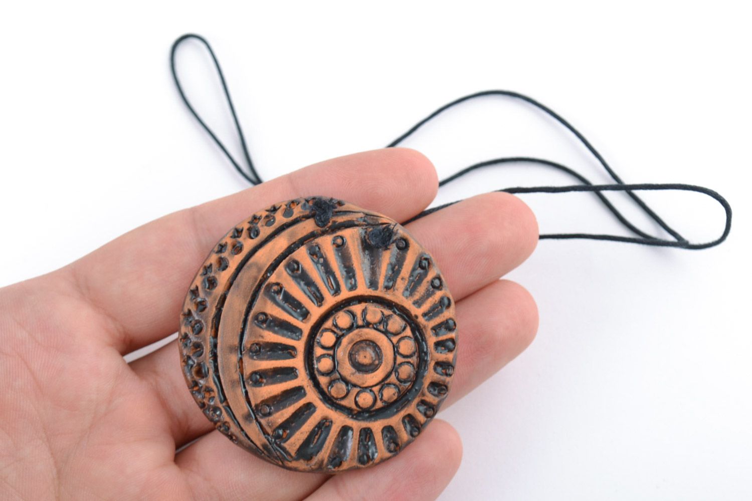 Handmade designer women's ethnic ceramic pendant of round shape on cord  photo 2