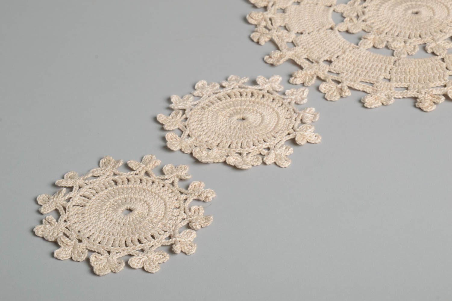 Petits napperons faits main Déco maison Cadeau femme textile ajouré blanc 3 pcs photo 5