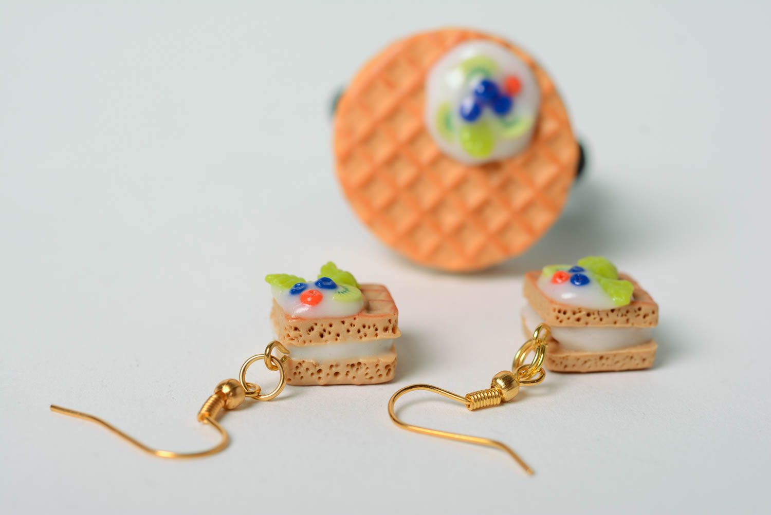 Set of 2 handmade polymer clay accessories earrings and hair clip Cookies photo 2