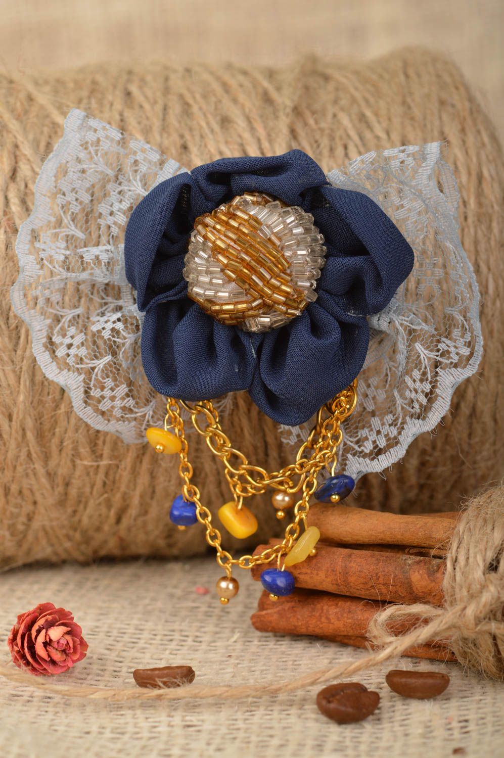 Оригинальная красивая винтажная брошь с кружевом ручная работа Синий цветок  фото 1