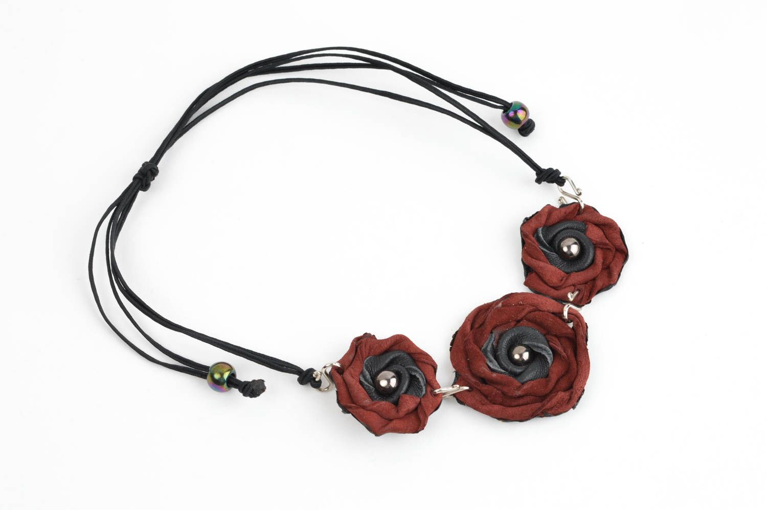Кожаное колье подарок ручной работы массивное ожерелье с цветами красивое фото 3