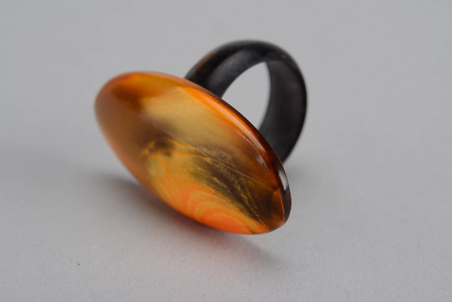 Ring made of cow horn Amber photo 3