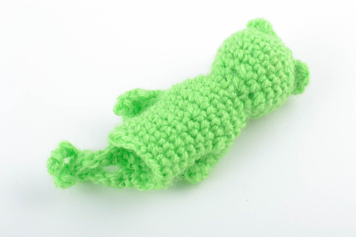 Пальчиковая игрушка Лягушка вязаная из хлопка ручной работы маленькая зеленая фото 4