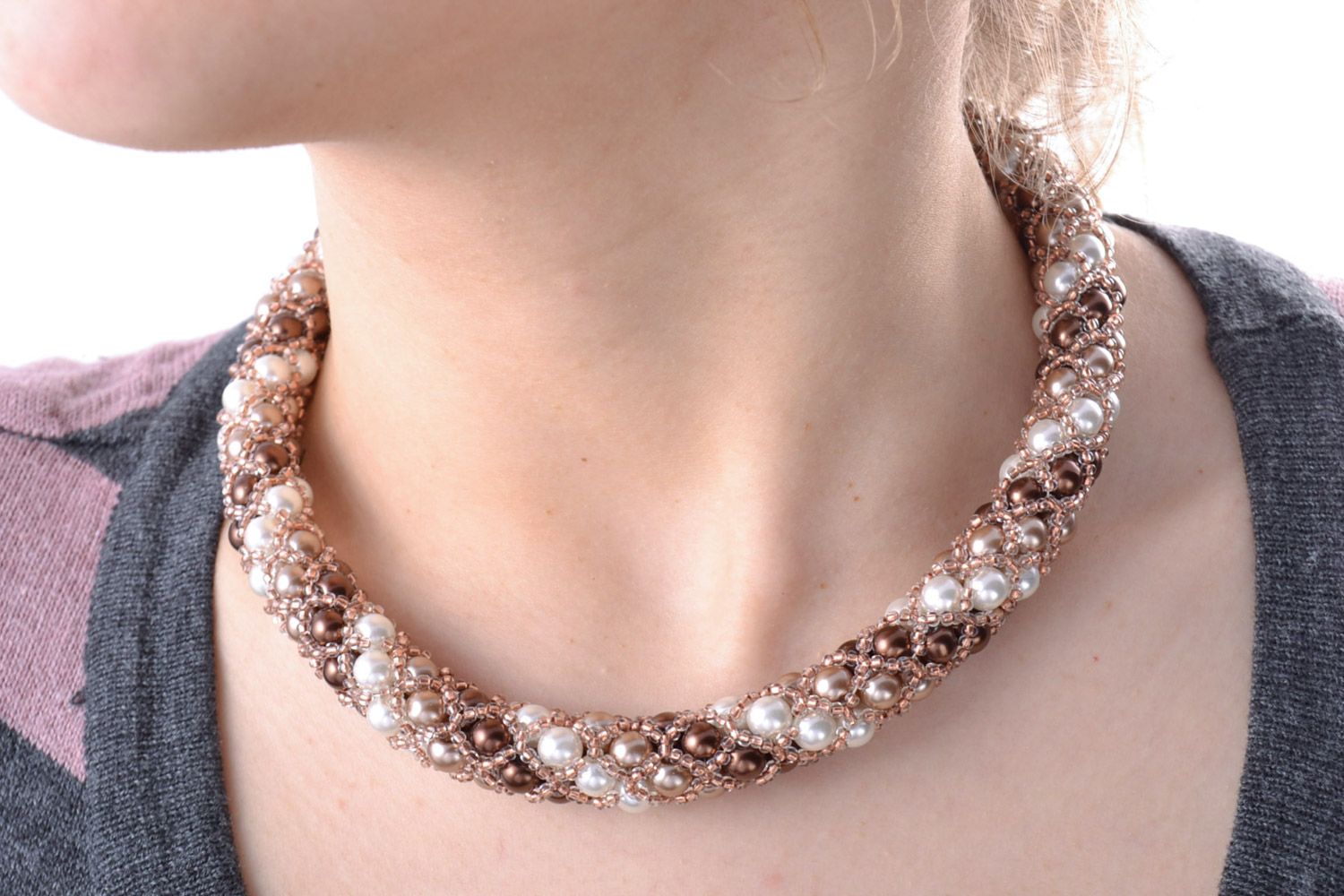 Bijou collier en perles de rocaille tressé à la main accessoire pour femme photo 1