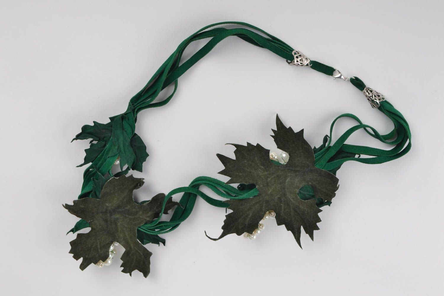 Collier vert en cuir Bijou fait main avec perles d'imitation Cadeau femme photo 2