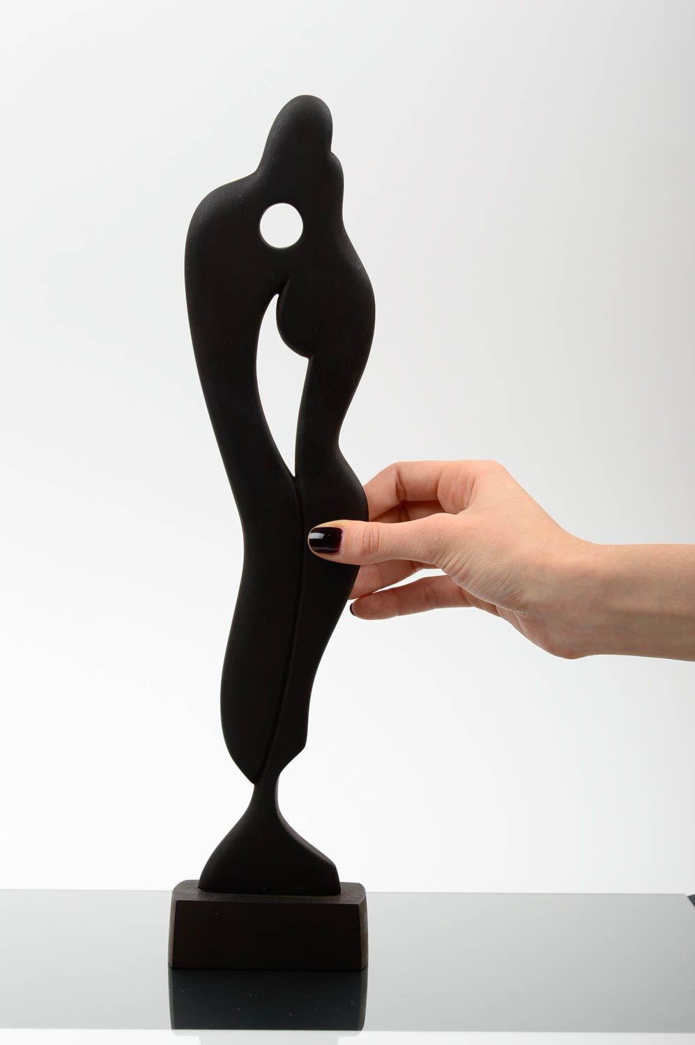 Figurine décorative fait main Statuette en bois noire couple Cadeau original photo 5