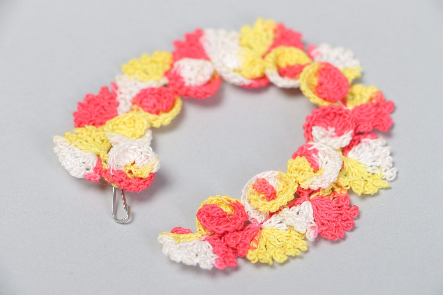 Bracelet tricoté au crochet couleurs éclatantes bijou fait main pour fille photo 4