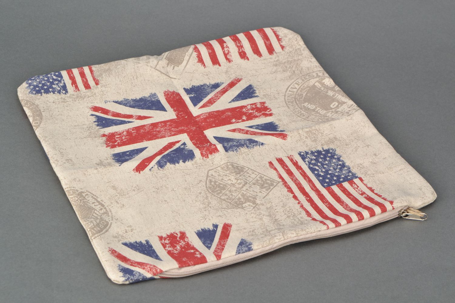 Taie d'oreiller en tissu de coton et polyamide drapeaux faite main originale photo 1