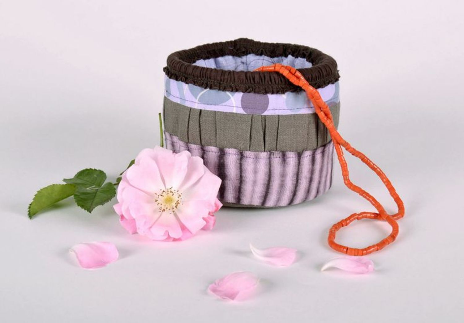 Caja suave en tonos pastel, recipiente para costura foto 5