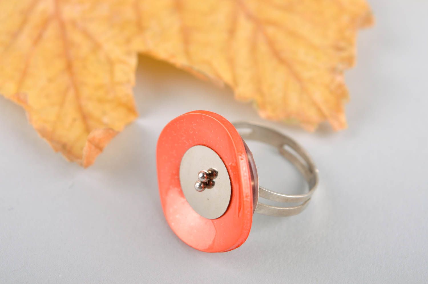 Кольцо ручной работы кольцо с перламутром металлическое украшение стильное фото 1