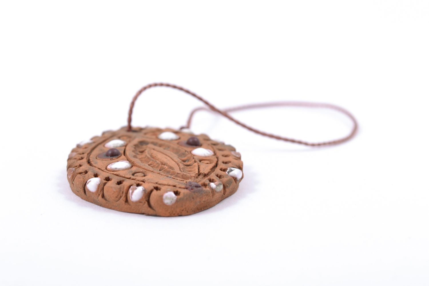 Porte-clefs en céramique ovale brun fait main peint avec cordelette de nylon photo 5
