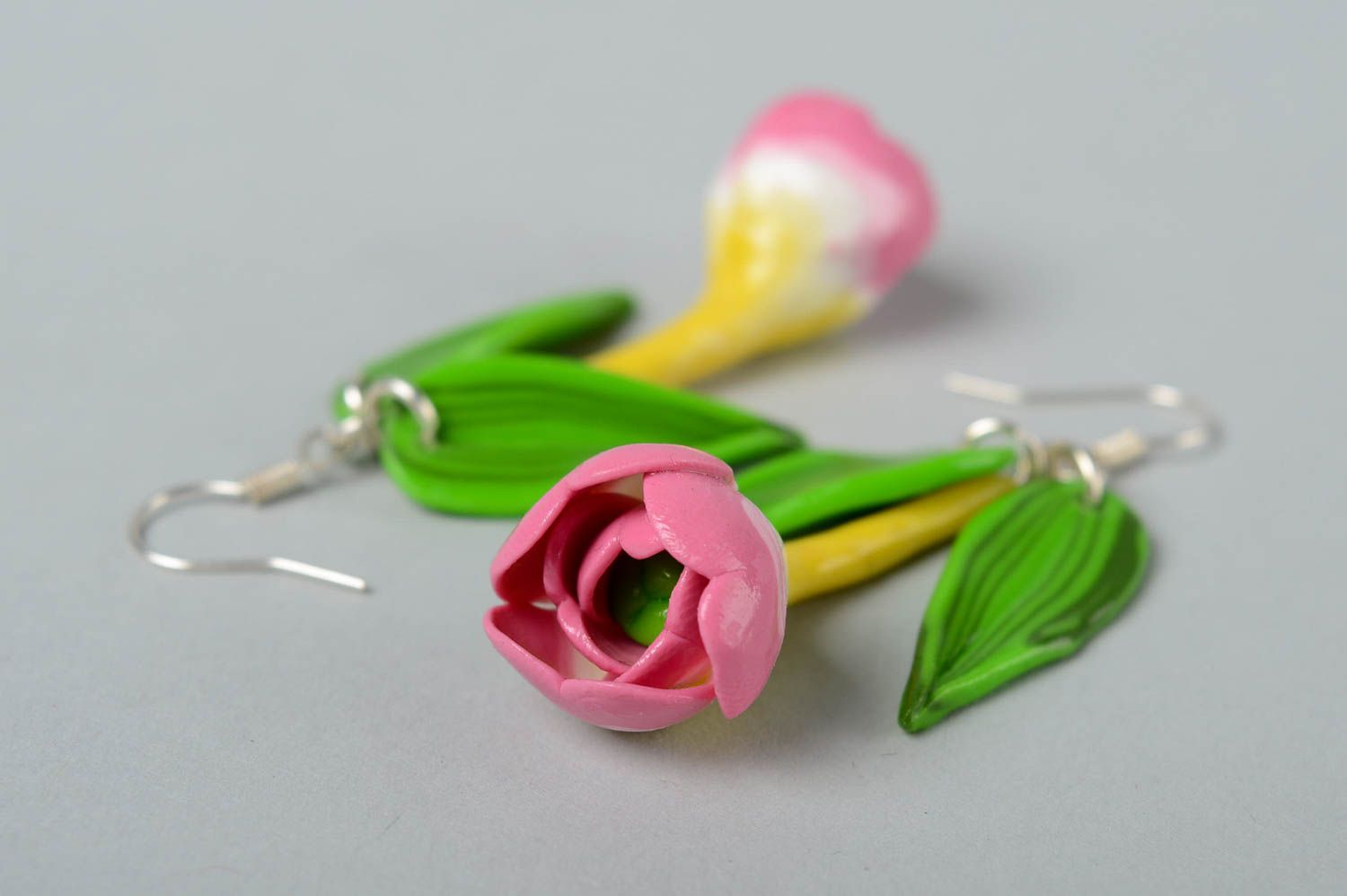 Boucles d'oreilles Bijoux faits main pâte polymère fleurs tulipes Cadeau femme photo 2