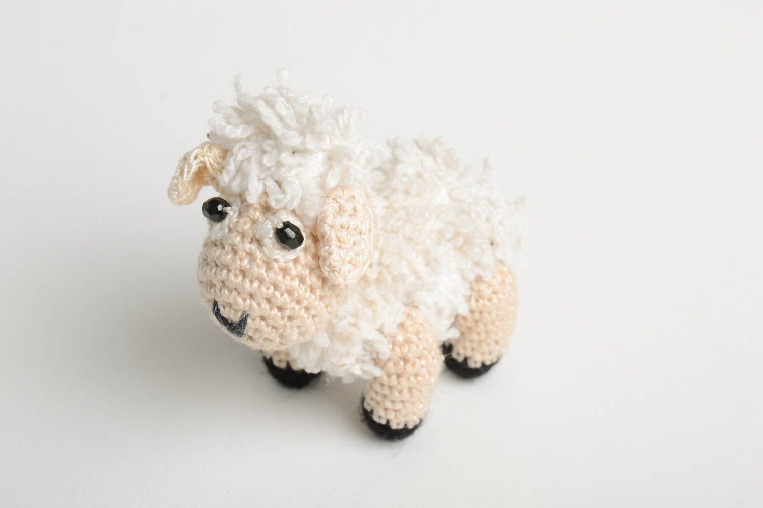 Jouet mouton fait main Peluche au crochet en fils de coton Cadeau enfant photo 4